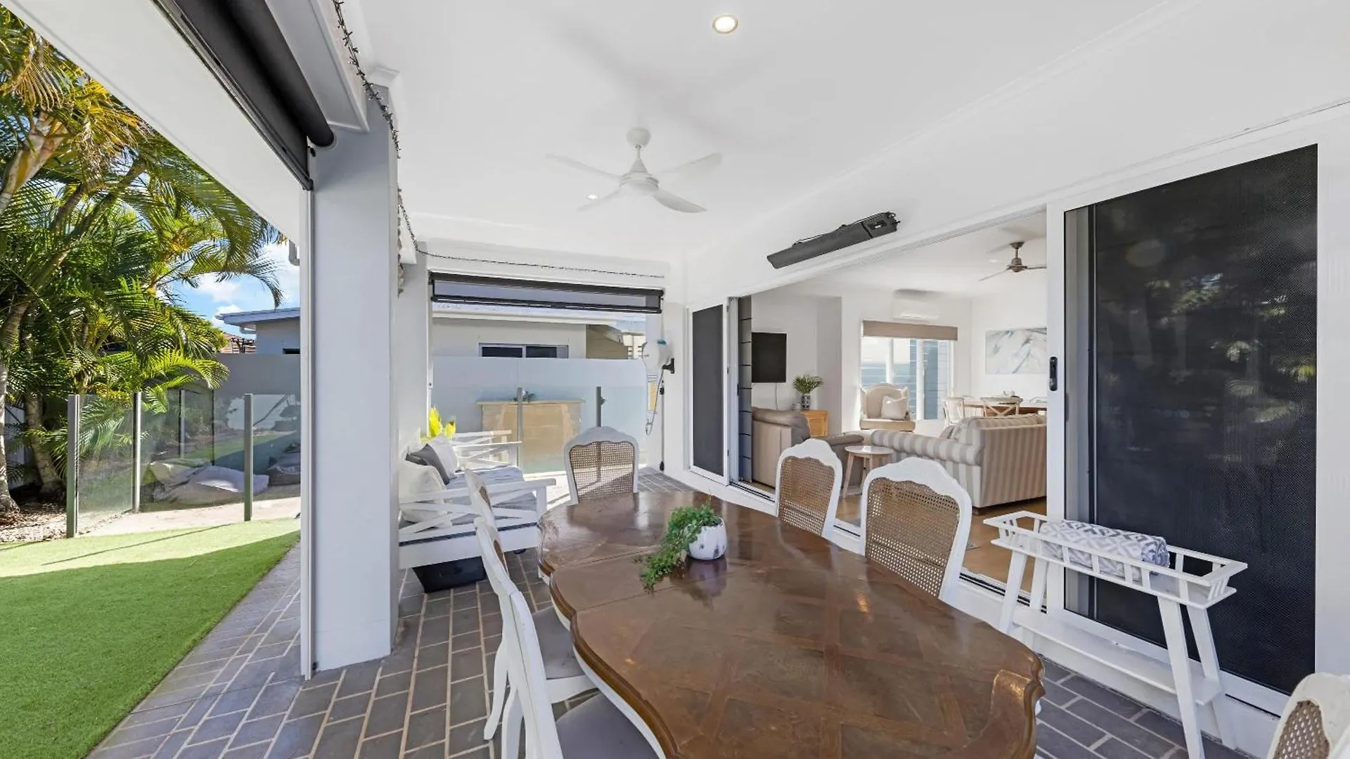 Villa Hamptons Manor On The Park Parrearra 0*,